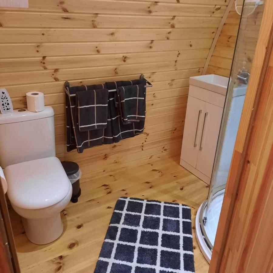 Log Cabin Hotell Kells  Eksteriør bilde